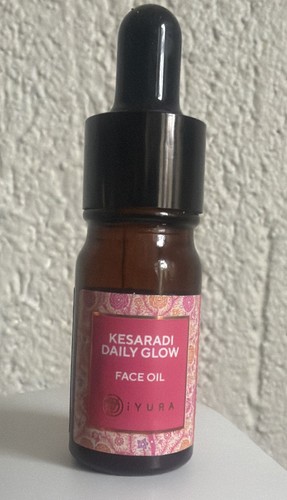 Iyura kesaradi daily glow - kesaradi,